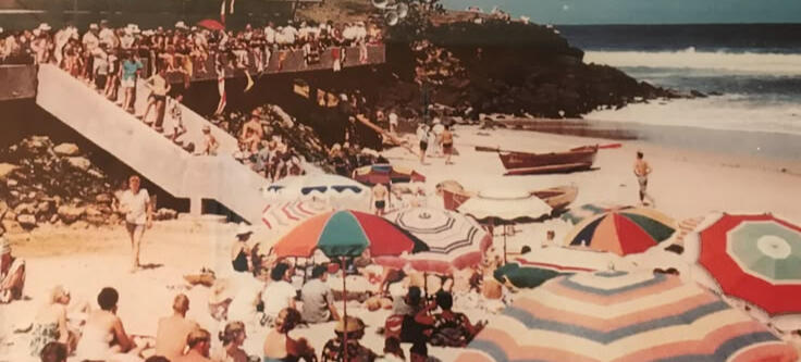 A photo of a crowded beach during the 1976 heatwave in Britain.